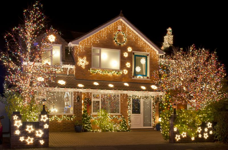 Seasonal Lights Installation in Olathe, KS